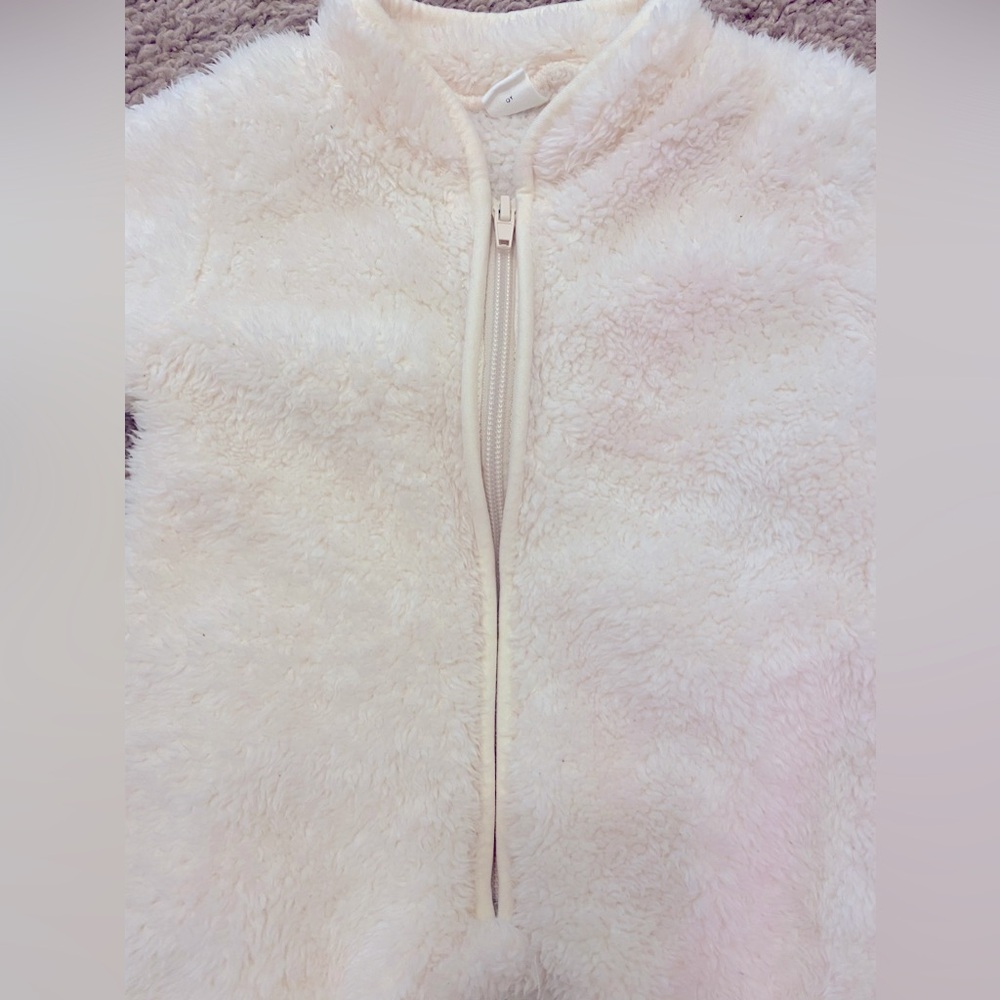 🚫SOLD🚫SOLD🚫NEWBORN FLEECE ONE PIECE Size 0 White with zipper front Warm - Picture 5 of 7